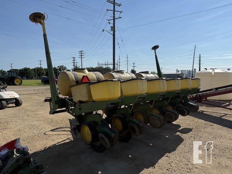 john-deere-7000-image-7