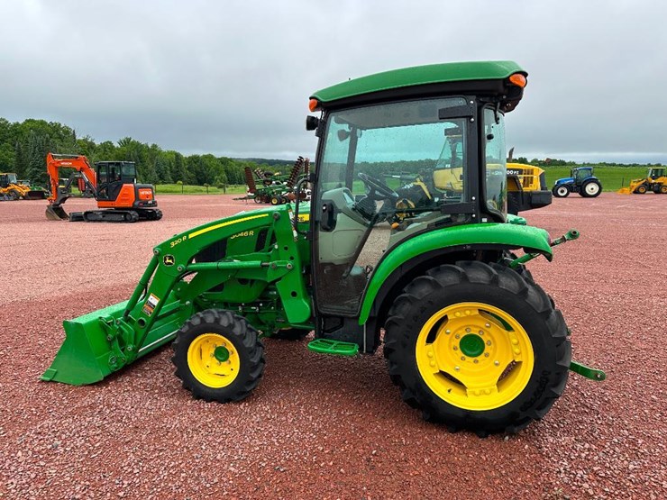 2022-john-deere-3046r-image-6