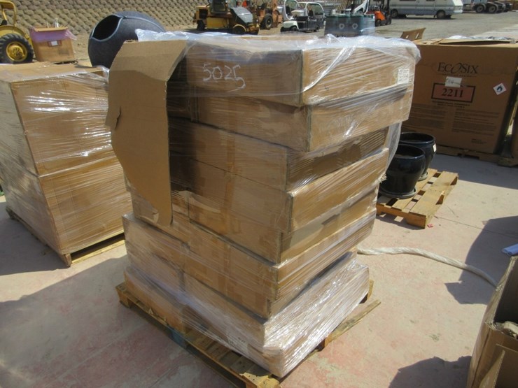 lot-of-tesla-model-y-floor-mats-image-4