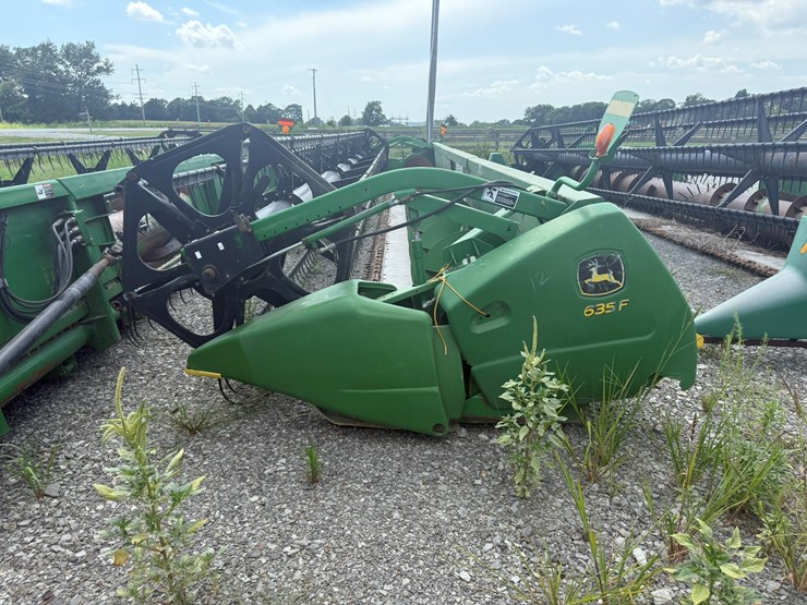 john-deere-635f-image-2