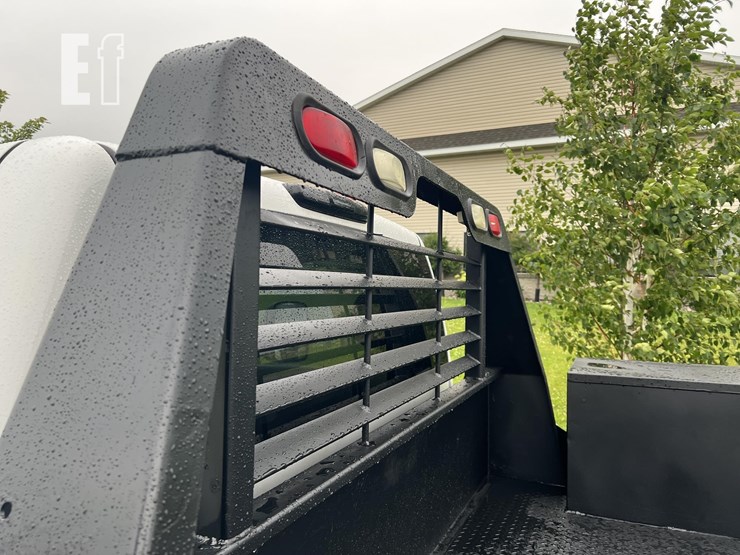 2011-chevrolet-3500hd-image-40