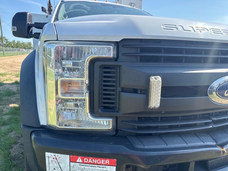 2019-ford-f550-xl-image-21