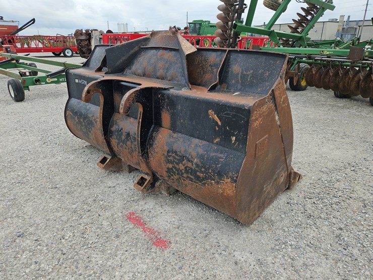 caterpillar-930k-image-3