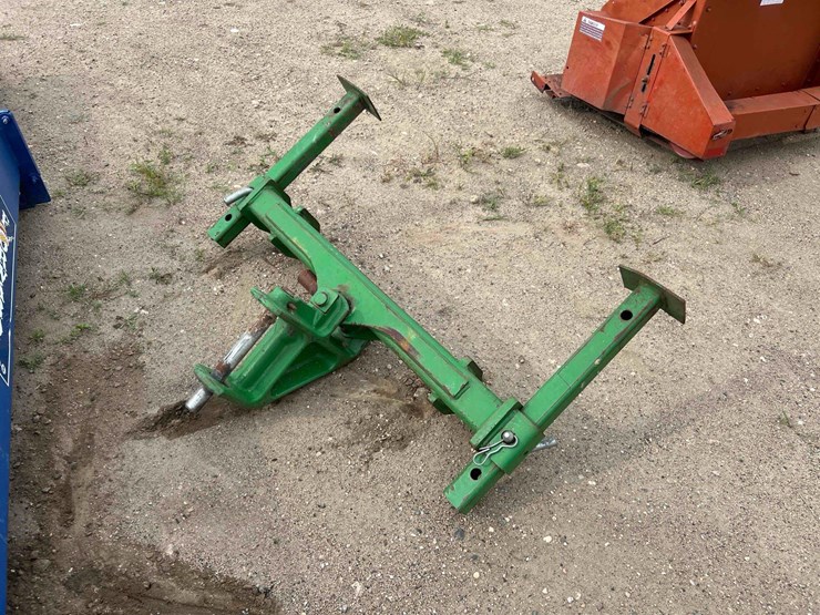 john-deere-planter-hitch-image-1