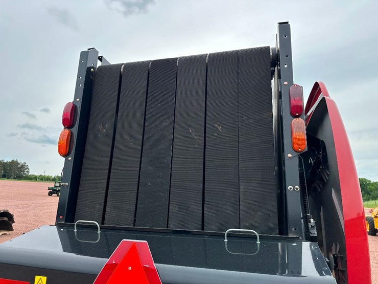 2019-case-ih-rb465-image-36