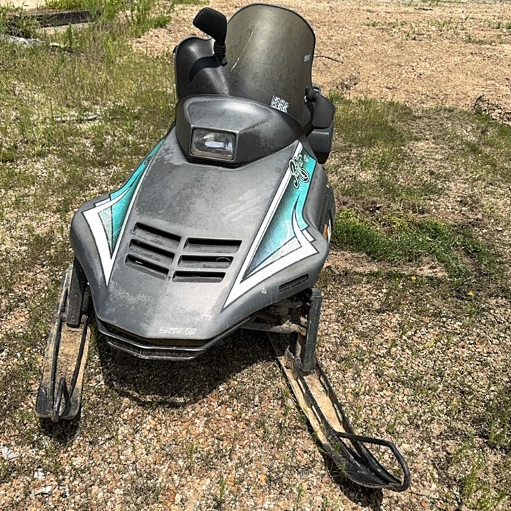 Artic Cat snowmobile