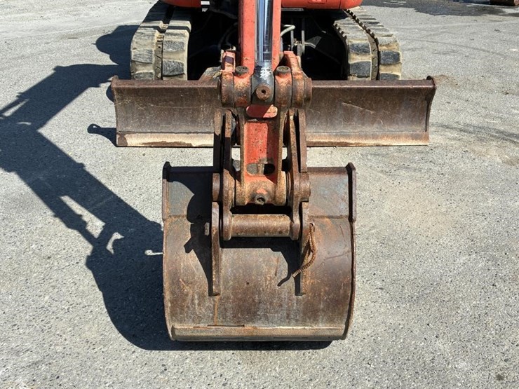 2014-kubota-kx057-4-image-11