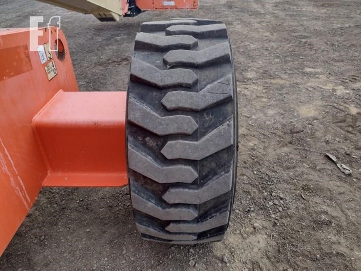 2008-jlg-600s-image-12