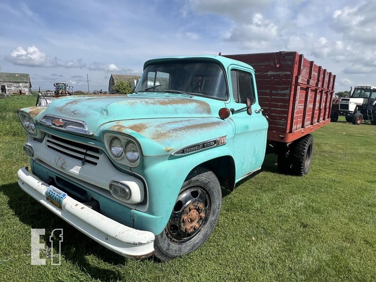 1960-chevrolet-60-image-1