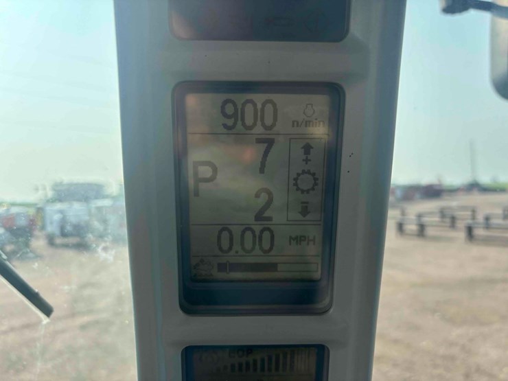 2012-new-holland-t8.360-image-45