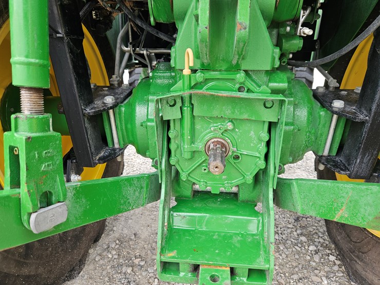 2021-john-deere-4044m-image-13