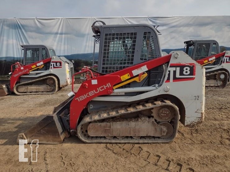 2020-takeuchi-tl8-image-1
