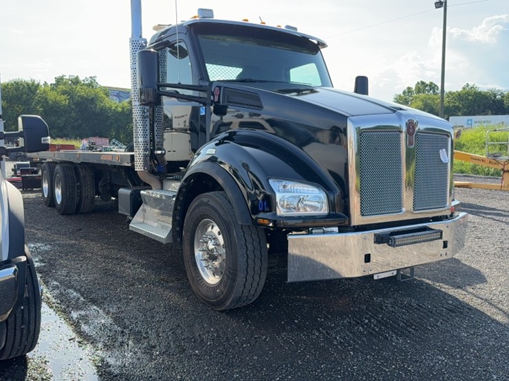 2016-kenworth-t880-image-3