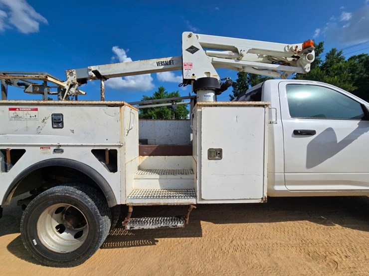 2017-dodge-ram-5500-image-13