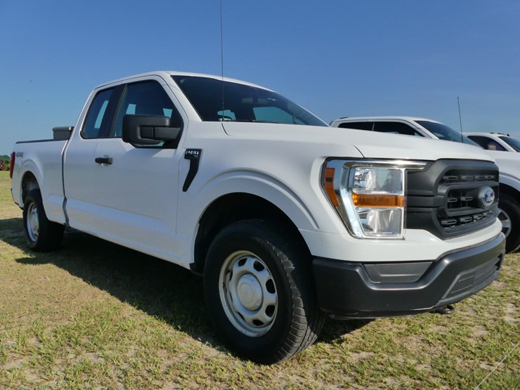 2021-ford-f150-xl-image-1