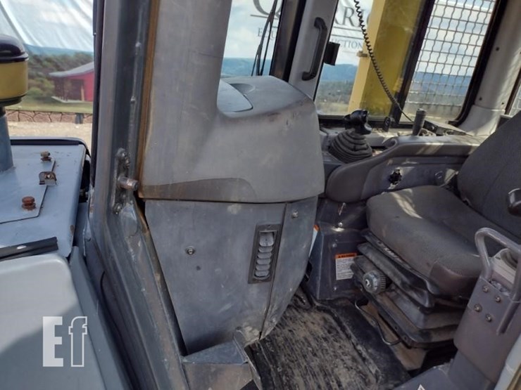 2004-komatsu-d65ex-15-image-14