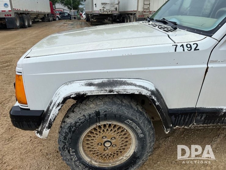 1990-jeep-cherokee-limited-image-21