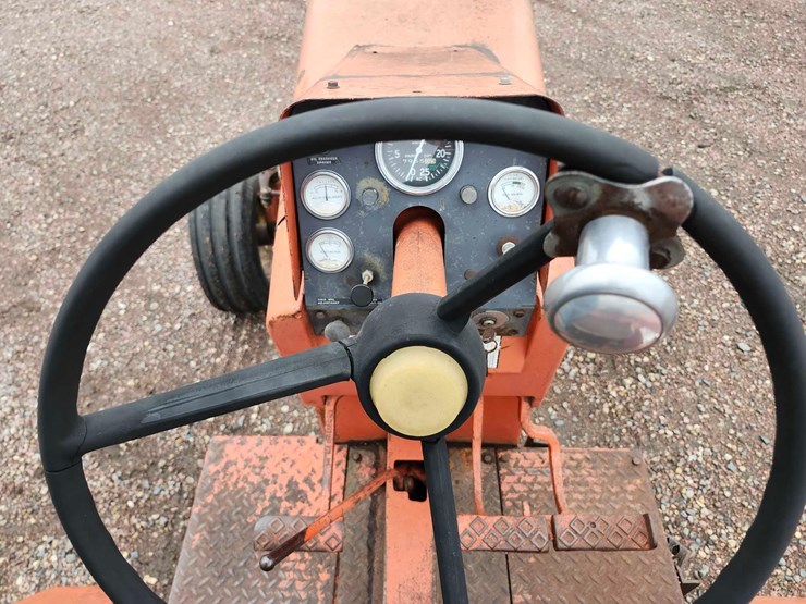 allis-chalmers-190-tractor-image-9