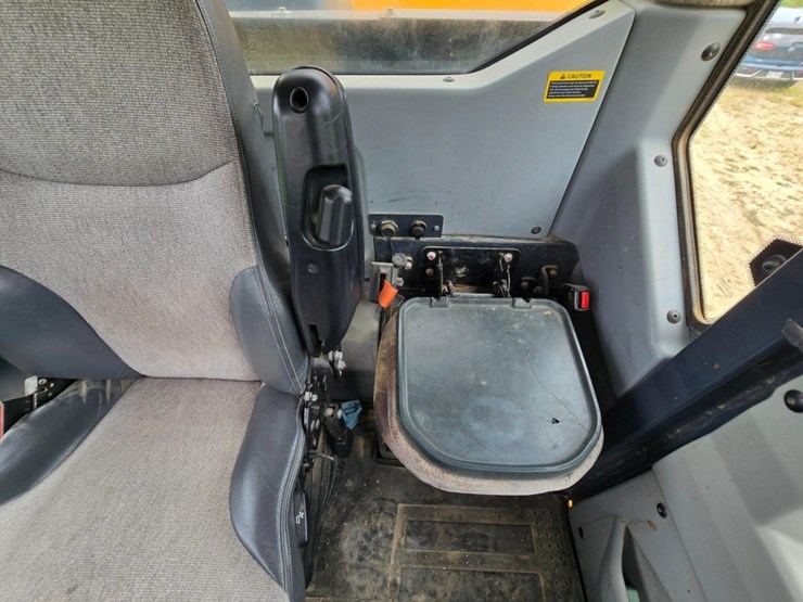 2018-deere-460e-image-40