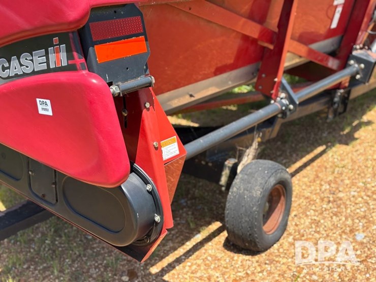 2010-case-ih-3412-image-12