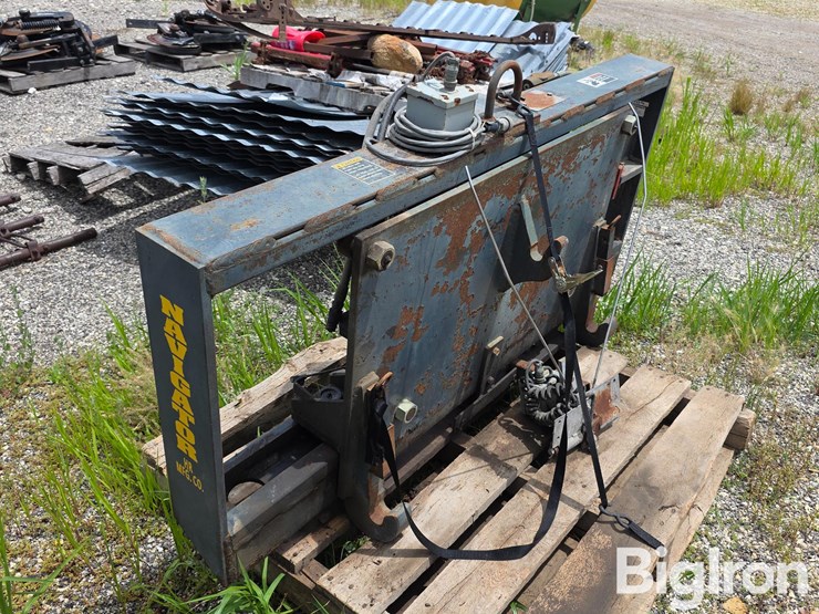h-r-manufacturing-cat-3-w-navigation-system-image-3
