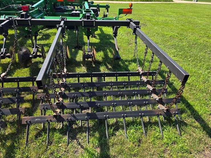 2016-john-deere-18-image-48