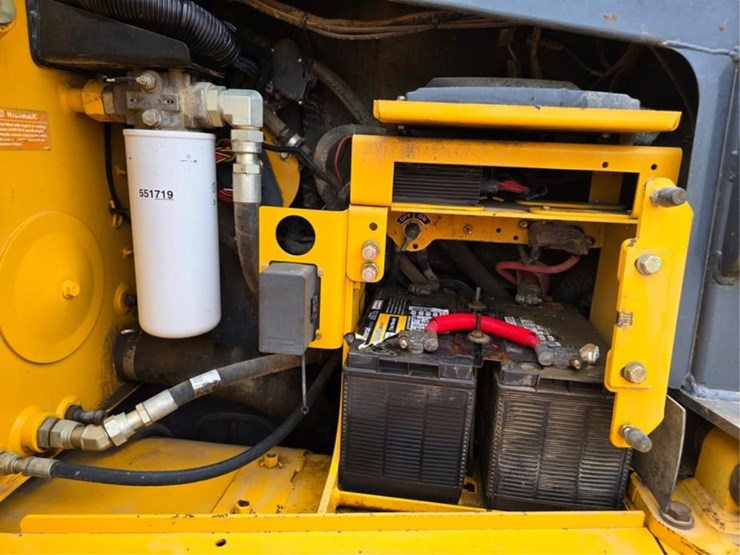 deere-750j-lgp-image-46