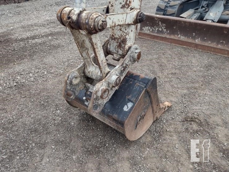 2018-takeuchi-tb260-image-18