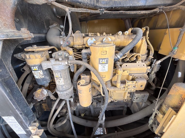 2012-caterpillar-930-image-24