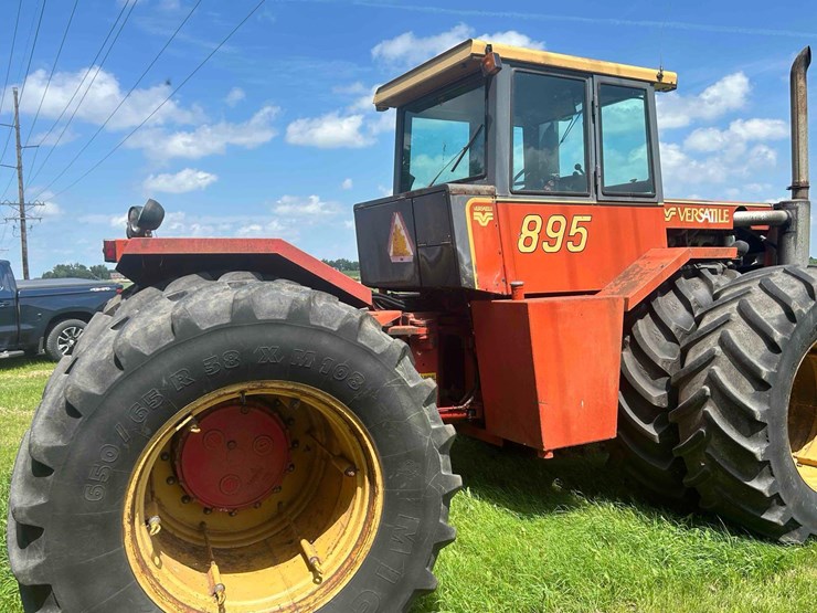 1982-versatile-895-image-10