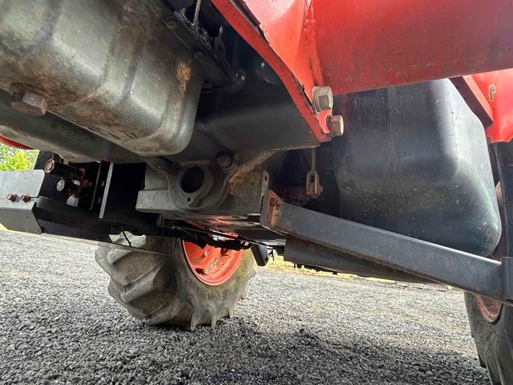 2007-kubota-m5040f-image-23