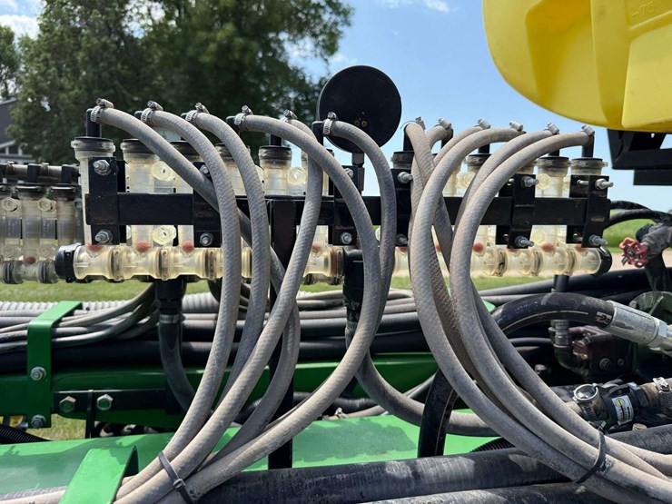 2014-john-deere-1770nt-image-24