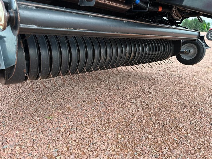 2019-case-ih-rb465-image-18