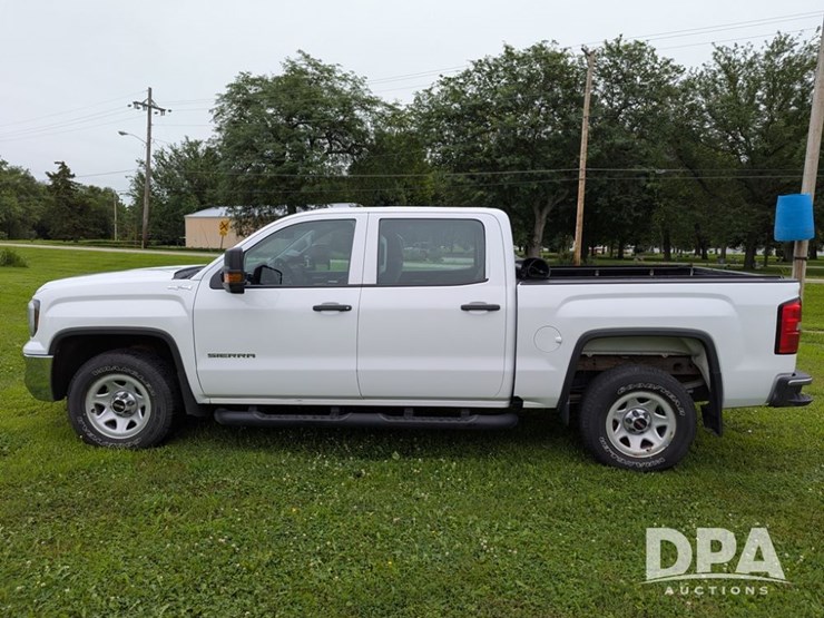 2016-gmc-sierra-pickup-(lt1366)-image-8