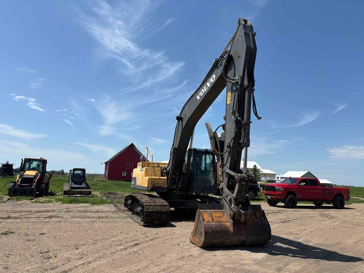 2012-volvo-ec250dl-image-3