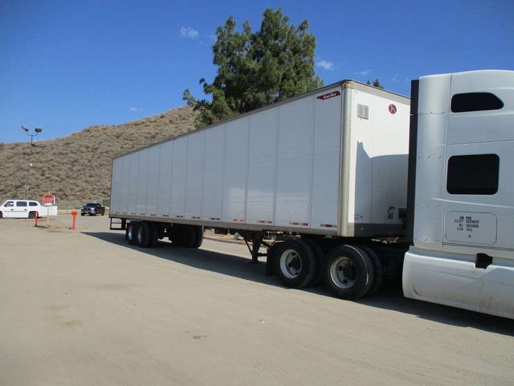 2015-great-dane-t/a-van-trailer,-image-2