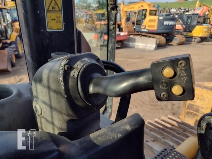 2008-caterpillar-d6n-xl-image-8