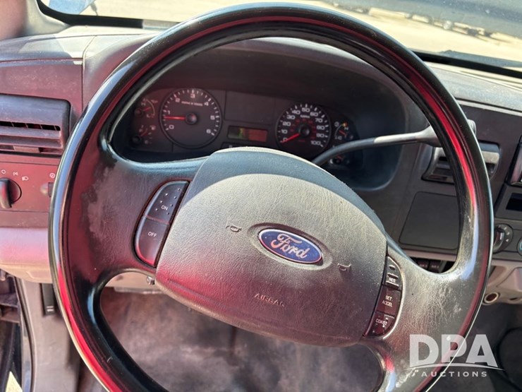 2006-ford-f450-image-52