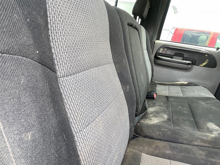 2004-ford-f350-image-97