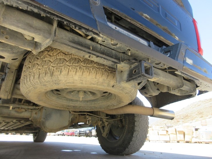 2022-ford-f150-lariat-image-13