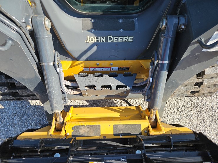 2022-deere-325g-image-5