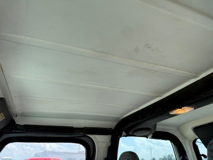 1997-jeep-wrangler-image-35