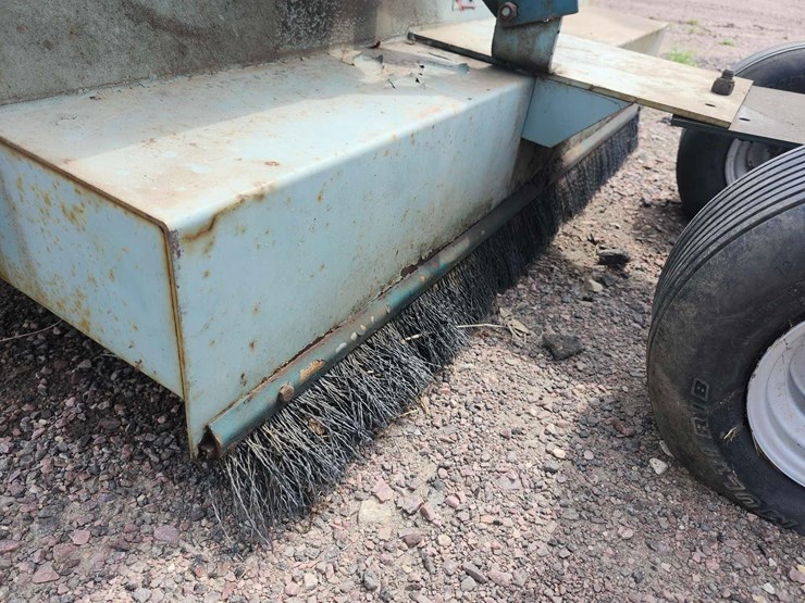 terra-broom-image-7