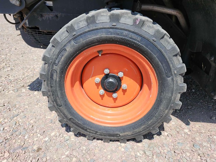 2016-bobcat-toolcat-5600-image-23