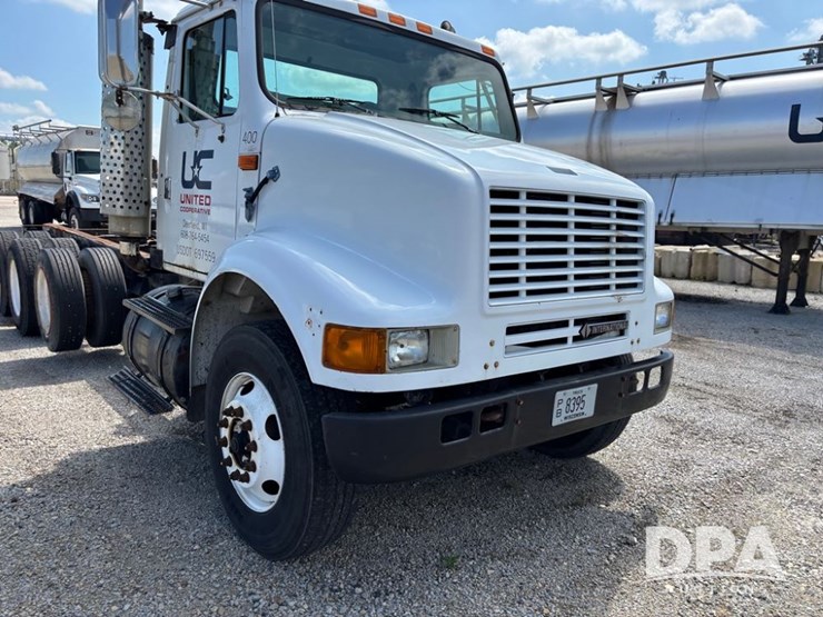2000-international-8100-image-22