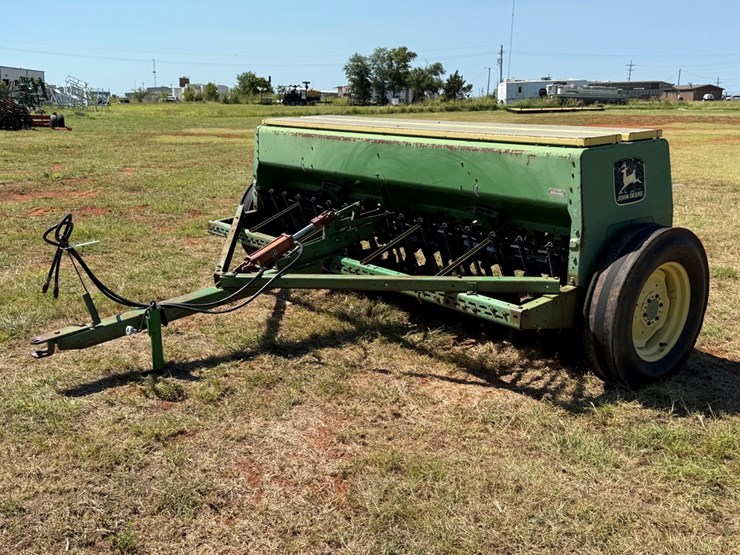john-deere-8300-image-5