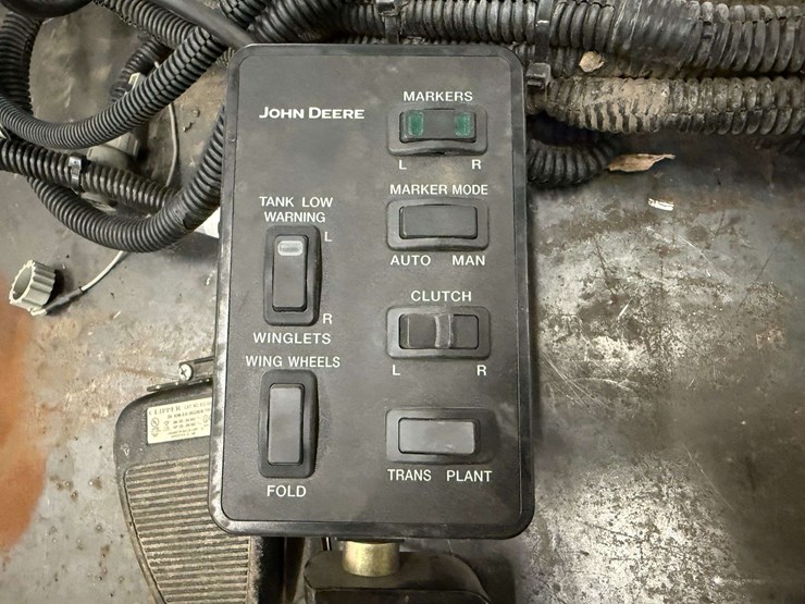 2014-john-deere-1770nt-image-70