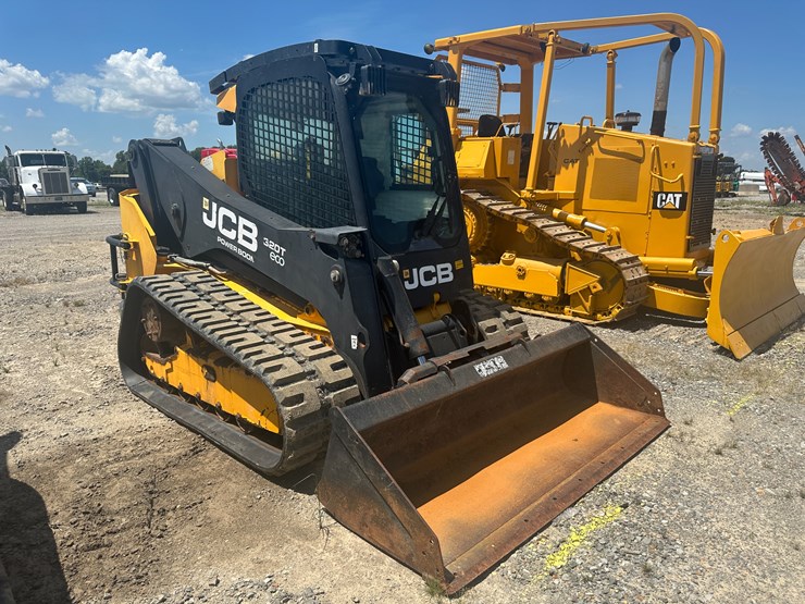 jcb-320t-image-2