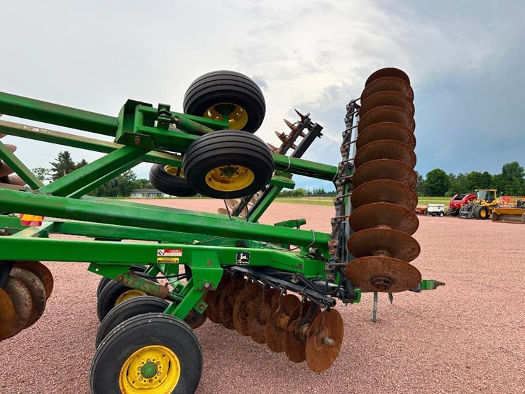 john-deere-630-image-11