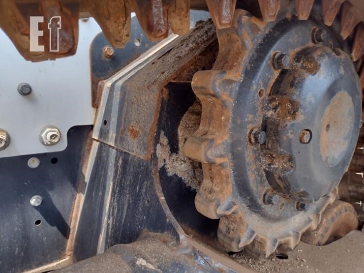 2023-bobcat-t770-image-23